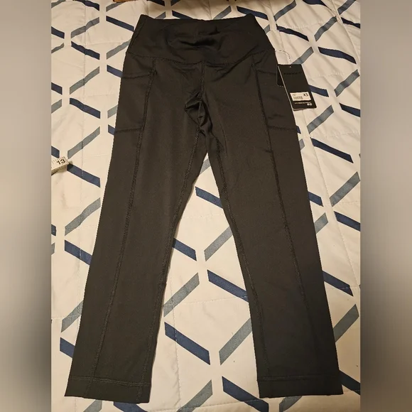 Yoga Capris - Yoga Leggings - Yoga Capris for Women size XS. BRAND NEW - Picture 11 of 11